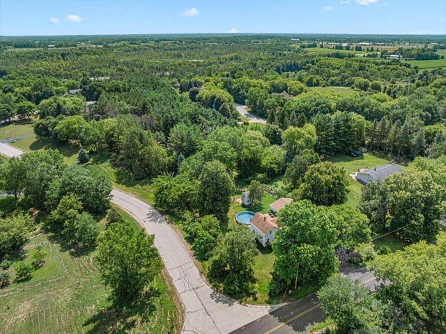 4942 S 18th AVENUE, West Bend, WI 53095
