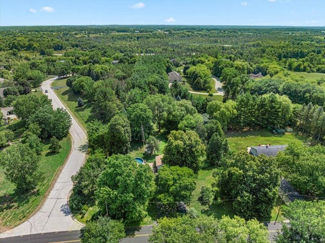 4942 S 18th AVENUE, West Bend, WI 53095