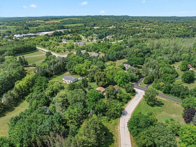 4942 S 18th AVENUE, West Bend, WI 53095