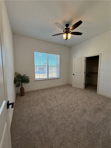 3201 Hunters Crossing Trail, Bryan, TX 77808