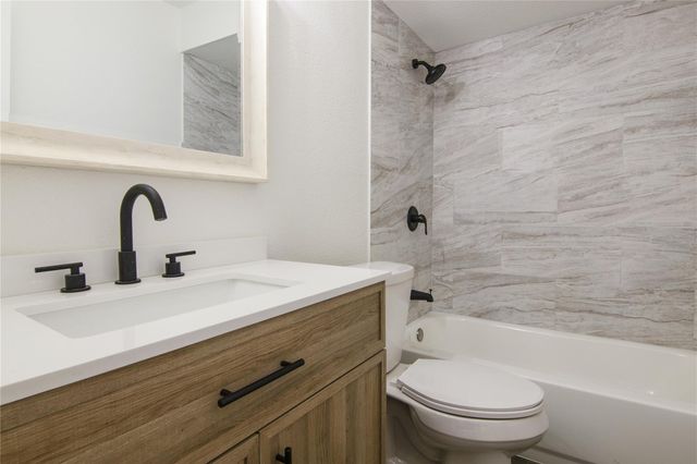 6401 Deihl Road 606, Houston, TX 77092