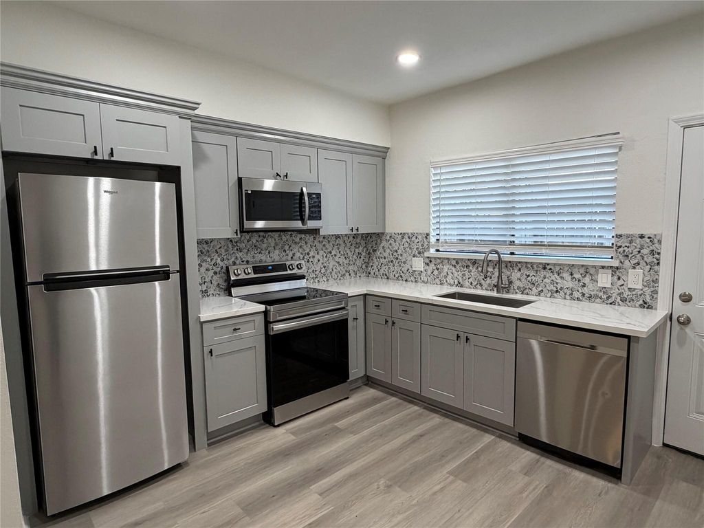 6401 Deihl Road 606, Houston, TX 77092