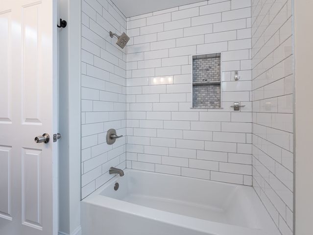 8 Vista Cir, Rutland, MA 01543