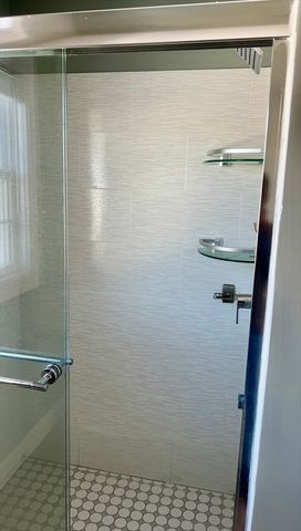 8 Vista Cir, Rutland, MA 01543