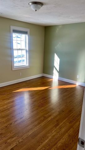 8 Vista Cir, Rutland, MA 01543