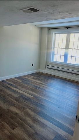 8 Vista Cir, Rutland, MA 01543