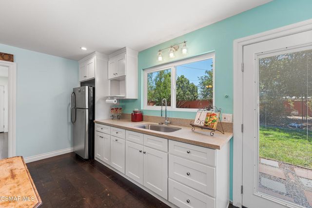 1782 Montgomery Road, Thousand Oaks, CA 91360