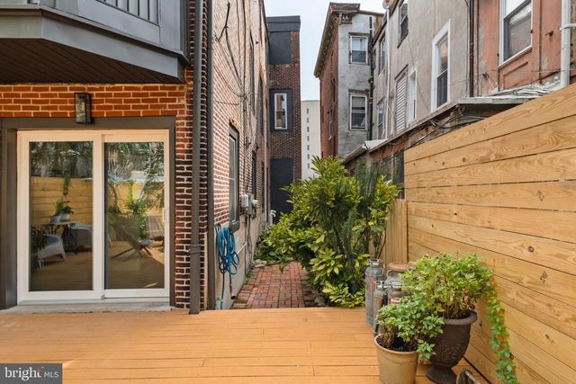 2111 SPRING GARDEN ST, Philadelphia, PA 19130