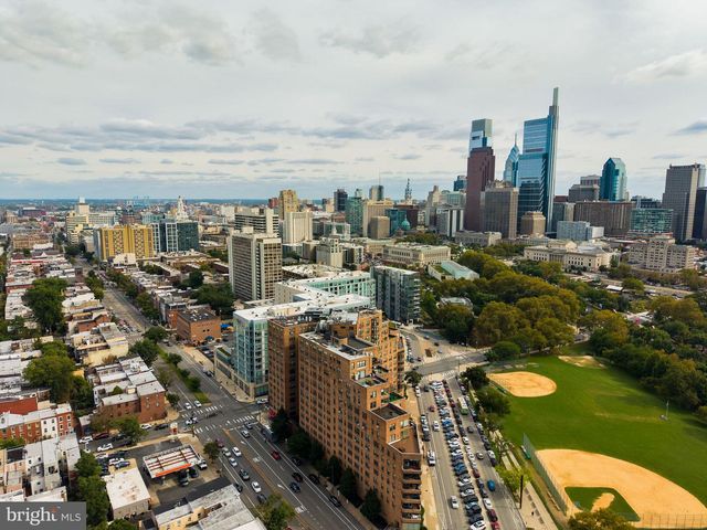 2111 SPRING GARDEN ST, Philadelphia, PA 19130