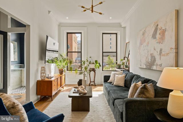 2111 SPRING GARDEN ST, Philadelphia, PA 19130