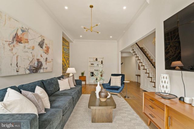 2111 SPRING GARDEN ST, Philadelphia, PA 19130