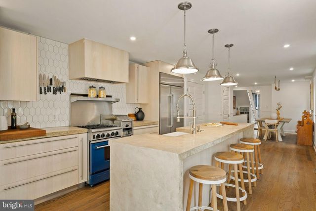 2111 SPRING GARDEN ST, Philadelphia, PA 19130