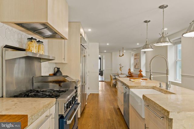 2111 SPRING GARDEN ST, Philadelphia, PA 19130