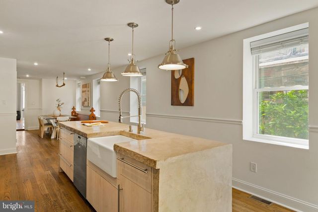 2111 SPRING GARDEN ST, Philadelphia, PA 19130