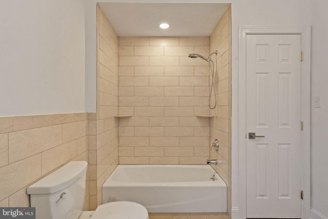 2111 SPRING GARDEN ST, Philadelphia, PA 19130