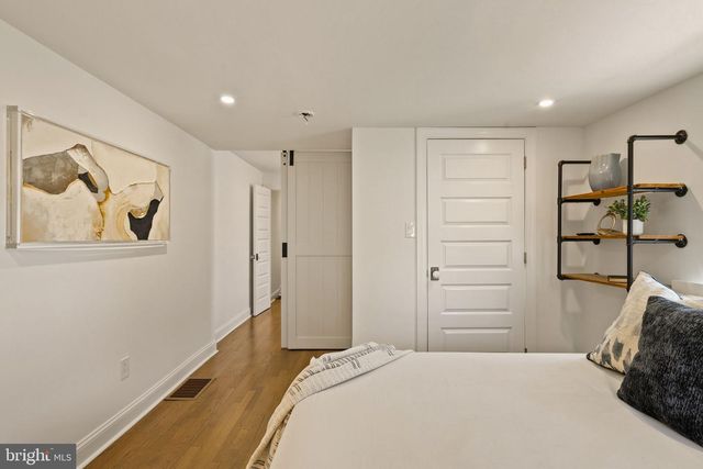 2111 SPRING GARDEN ST, Philadelphia, PA 19130