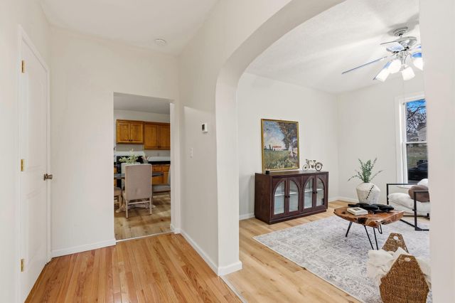 558 Osceola Avenue S, Saint Paul, MN 55102