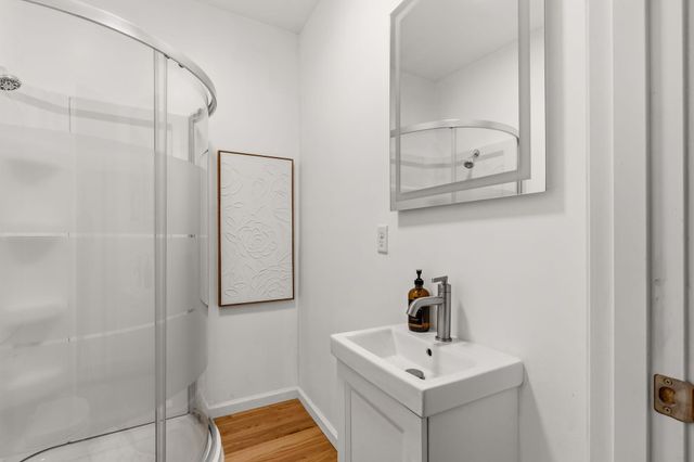 558 Osceola Avenue S, Saint Paul, MN 55102