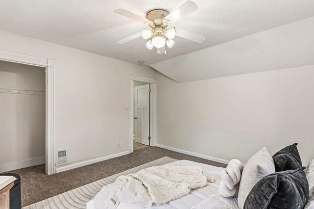 558 Osceola Avenue S, Saint Paul, MN 55102