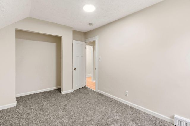 558 Osceola Avenue S, Saint Paul, MN 55102