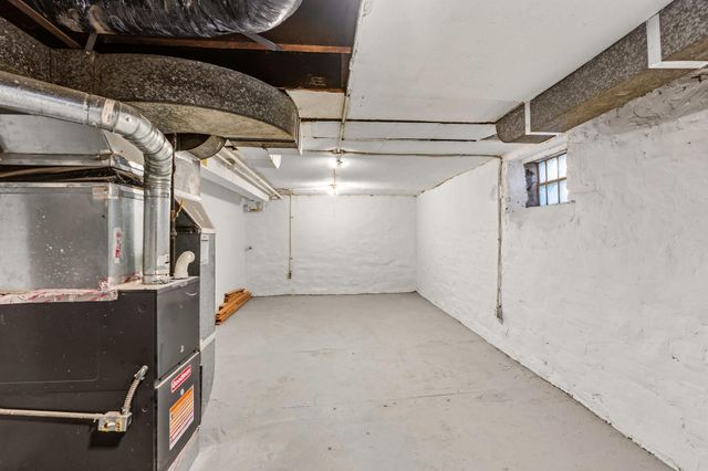 558 Osceola Avenue S, Saint Paul, MN 55102