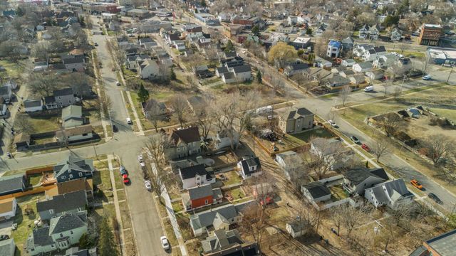 558 Osceola Avenue S, Saint Paul, MN 55102