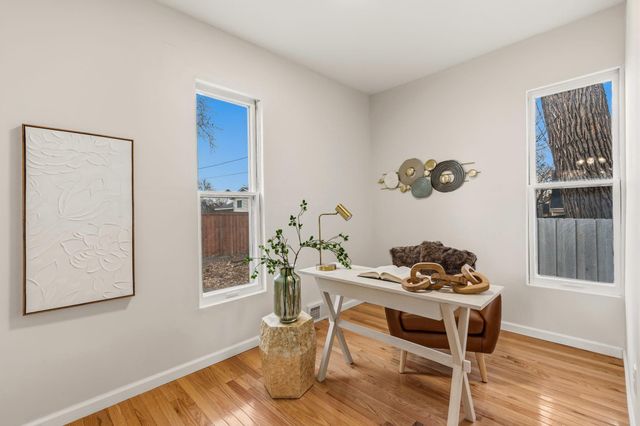 558 Osceola Avenue S, Saint Paul, MN 55102