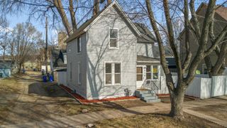 558 Osceola Avenue S, Saint Paul, MN 55102