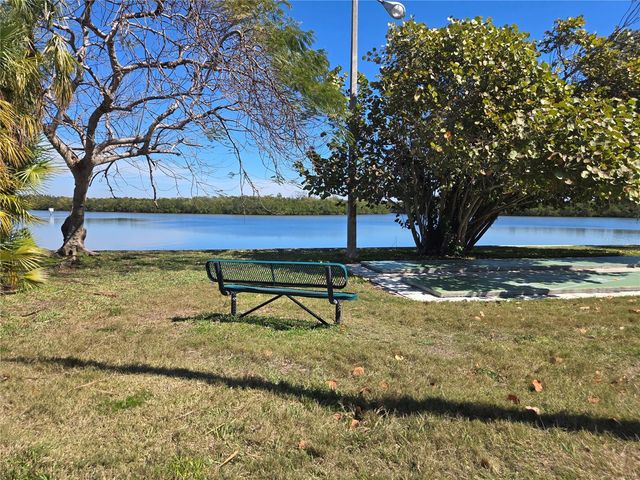 611 DESTINY DRIVE 101, Ruskin, FL 33570