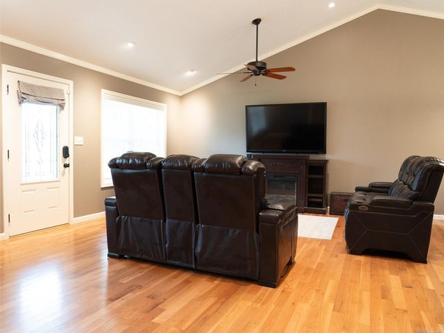 20 Pure Country Rd., Greers Ferry, AR 72067