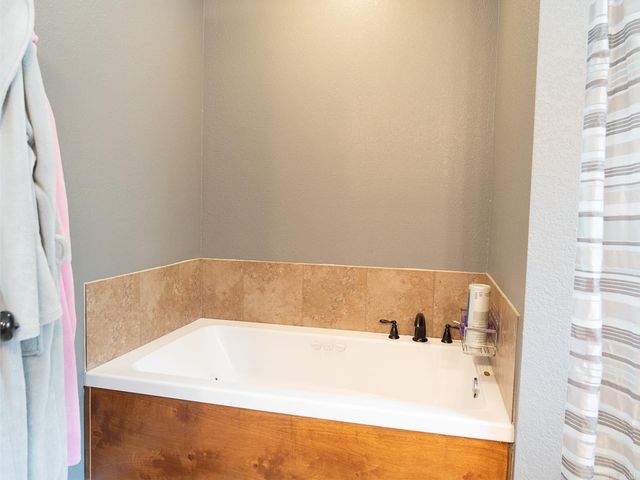 20 Pure Country Rd., Greers Ferry, AR 72067