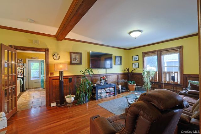8 Bartlett Street, Ellenville, NY 12428