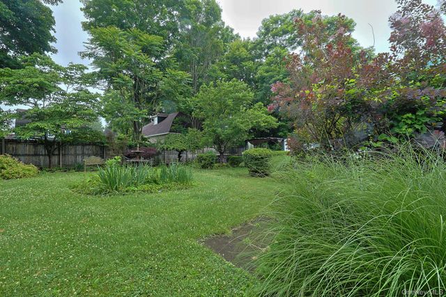 8 Bartlett Street, Ellenville, NY 12428