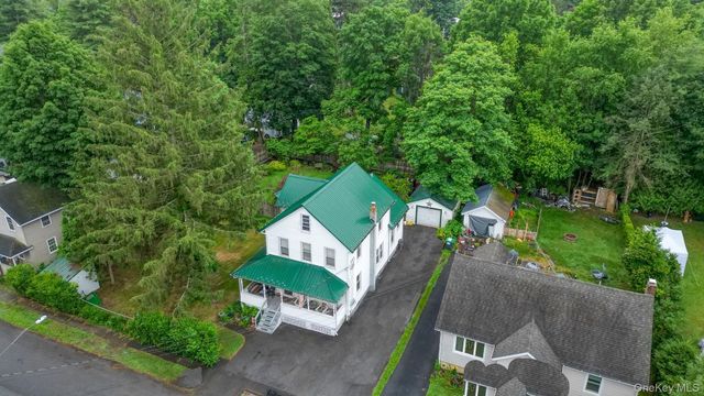 8 Bartlett Street, Ellenville, NY 12428