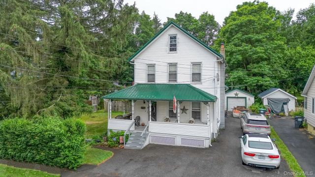 8 Bartlett Street, Ellenville, NY 12428