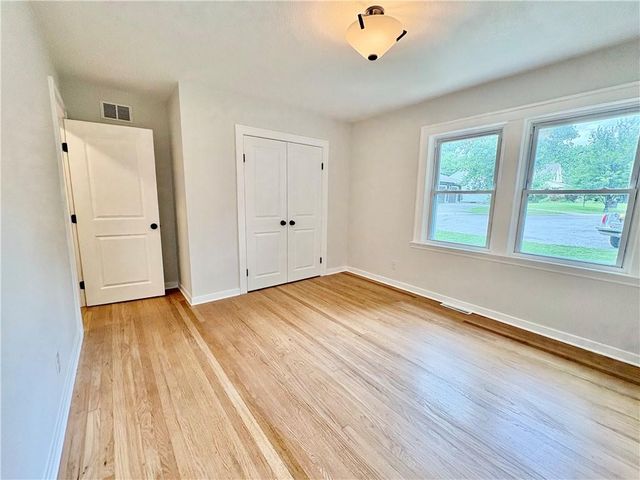 2500 W 47th Terrace, Westwood, KS 66205