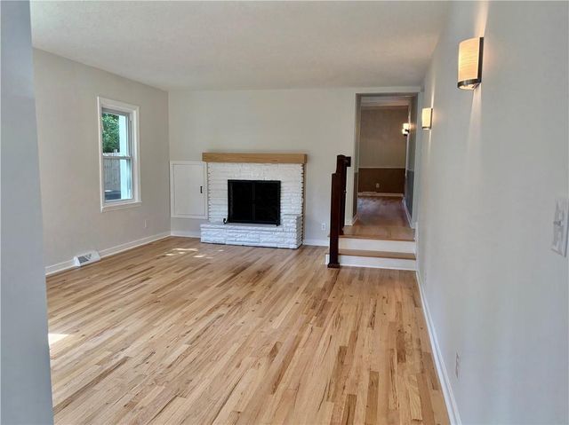 2500 W 47th Terrace, Westwood, KS 66205