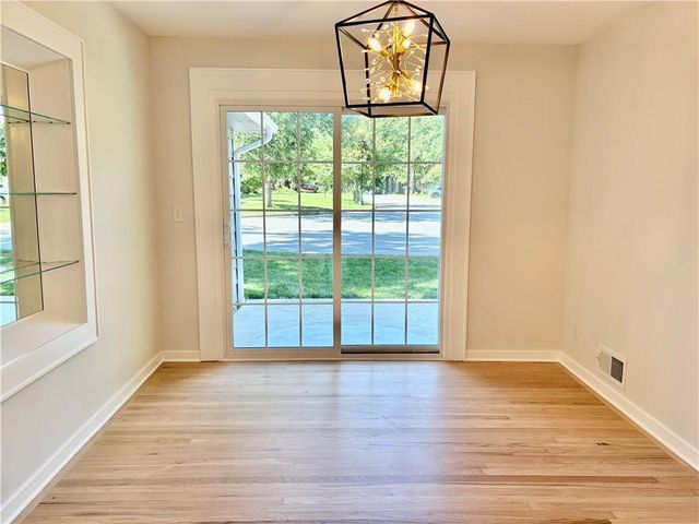 2500 W 47th Terrace, Westwood, KS 66205