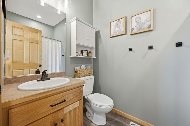 729 36th Avenue W, West Fargo, ND 58078