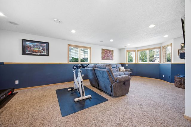 729 36th Avenue W, West Fargo, ND 58078