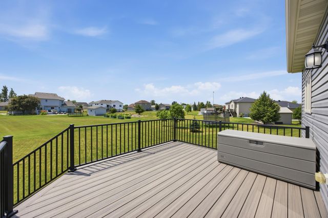 729 36th Avenue W, West Fargo, ND 58078