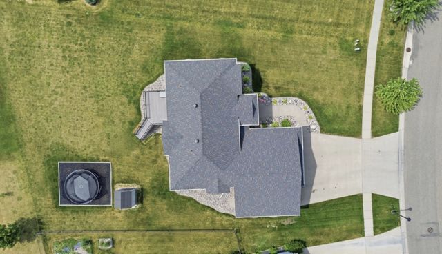 729 36th Avenue W, West Fargo, ND 58078
