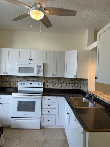 18081 SE Country Club Drive Apt 341, Jupiter, FL 33469