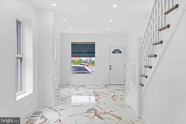 910 PIKE ST, Reading, PA 19604