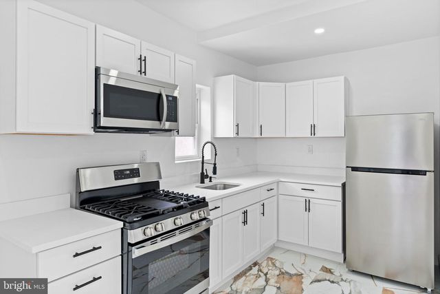 910 PIKE ST, Reading, PA 19604