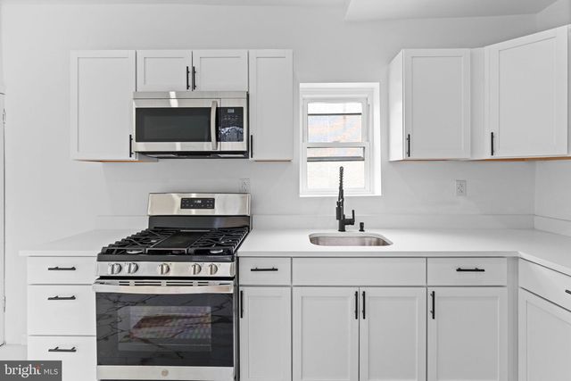 910 PIKE ST, Reading, PA 19604