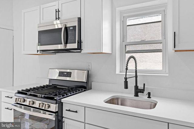 910 PIKE ST, Reading, PA 19604