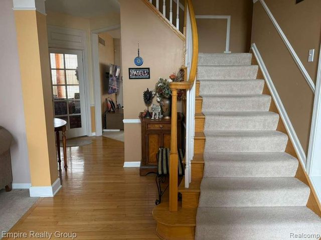 33889 Stonecrest Drive, Sterling Heights, MI 48312