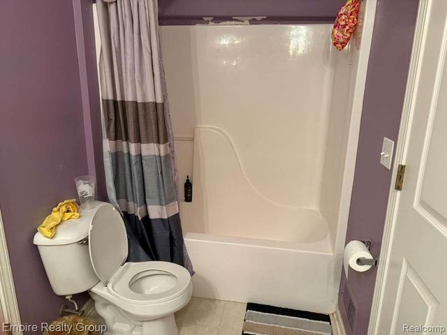 33889 Stonecrest Drive, Sterling Heights, MI 48312