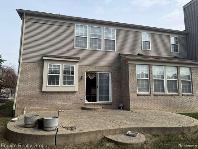 33889 Stonecrest Drive, Sterling Heights, MI 48312